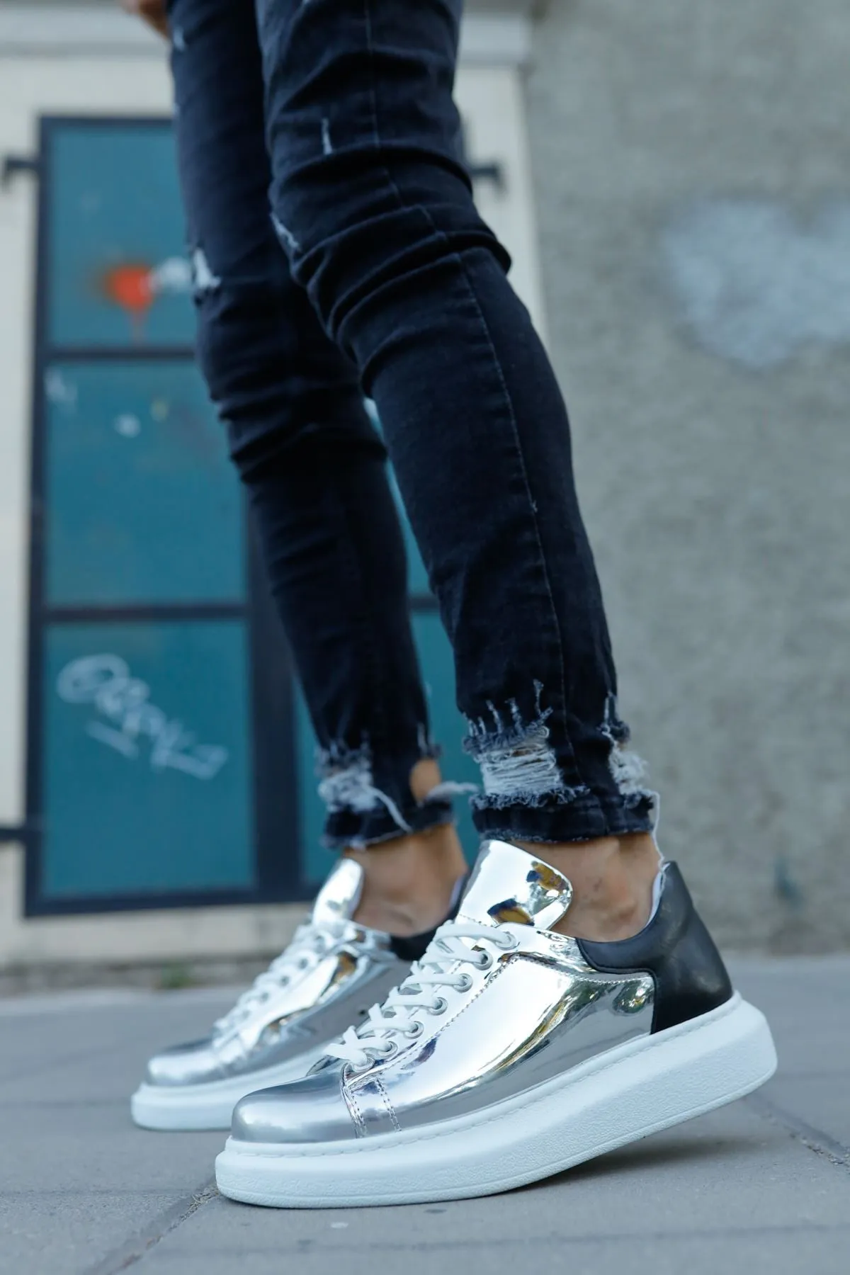 Silver Black Sneaker CH259